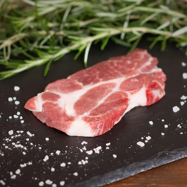 Tenuta Ara del Tufo Bistecche suino bio carne fresca