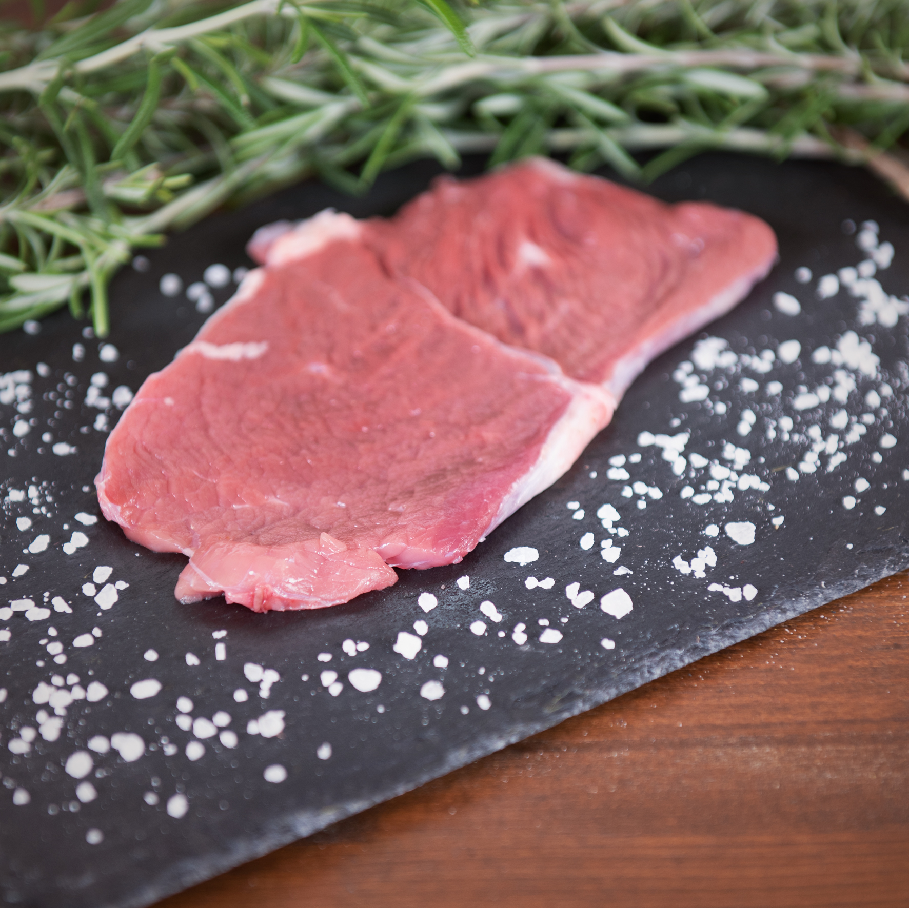 Tenuta Ara del Tufo Vitello Pezzata Rossa Fettine carne fresca