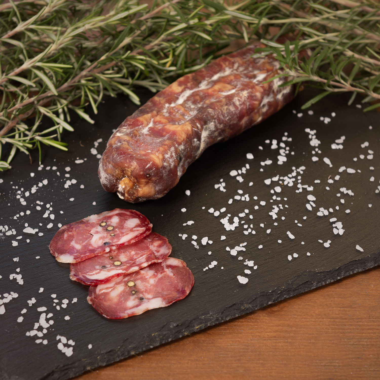 Tenuta Ara del Tufo Schiacciata al pepe salame stagionato